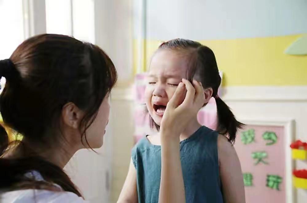 擔心孩子上幼兒園哭鬧?