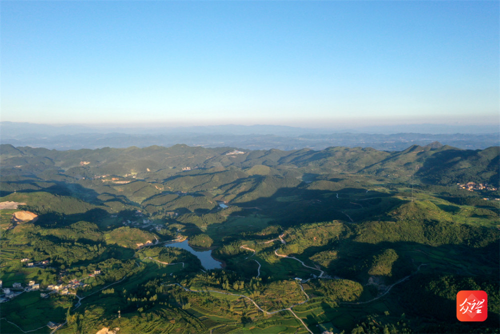 视频我和秋天有个约会带你走进松桃黔东草海