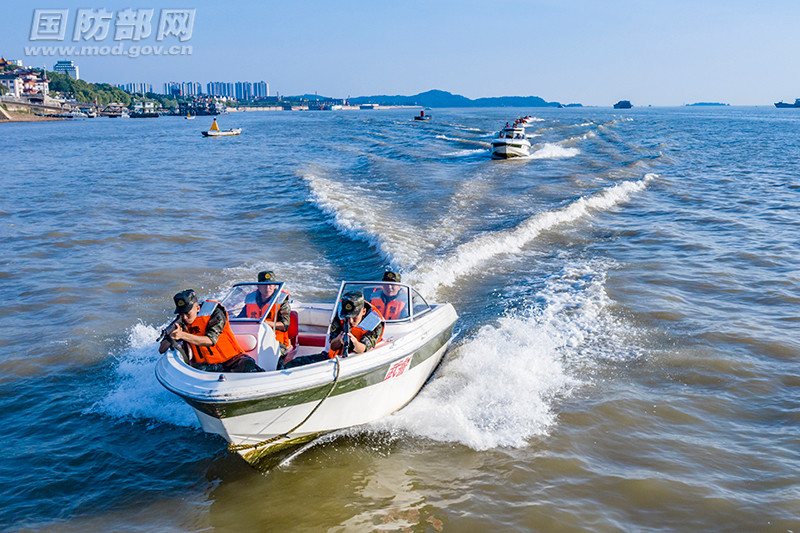 东部战区在台岛周边海空域组织的联合军事行动成功完成各项任务嘻哈帮街舞贵吗