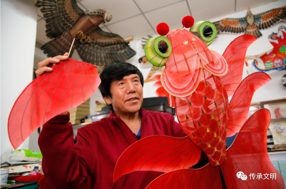 魏国秋:追风筝的民间艺人