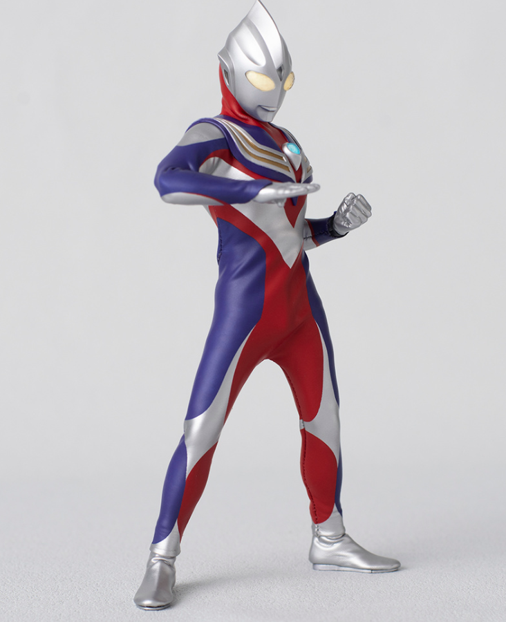 迪迦奥特曼:直球真实皮套质感的布衣可动手办 附带中国专属台座_腾讯