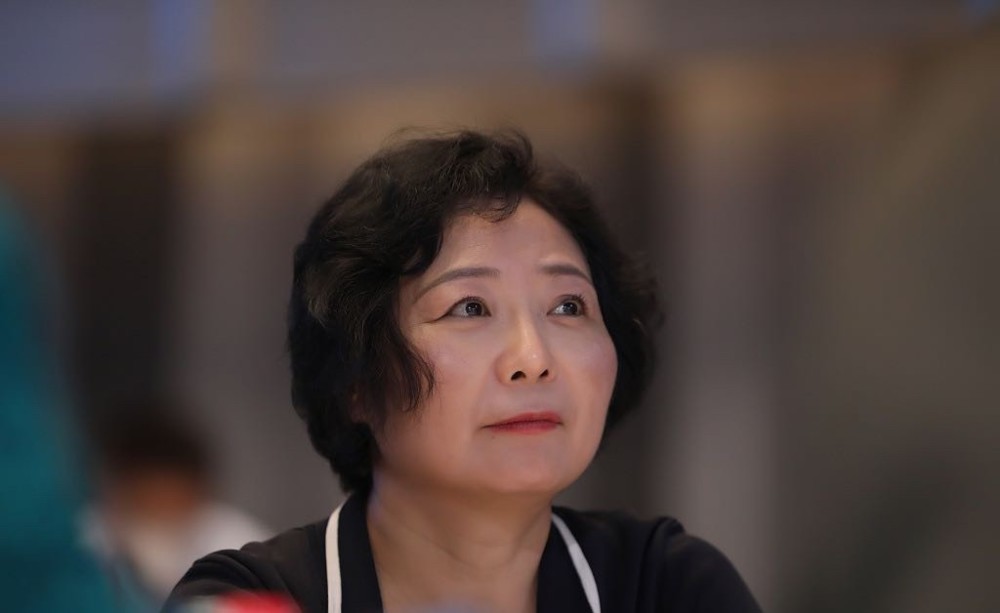 棱镜|龙湖股价单日大跌16%,吴亚军辟谣称并无商票逾期_腾讯新闻