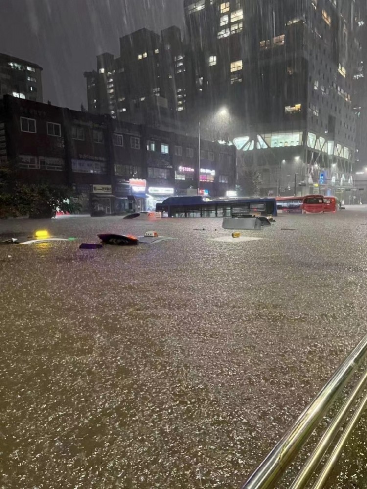 中国公民亲历韩国首都圈暴雨：半地下房屋被淹，要找临时住处