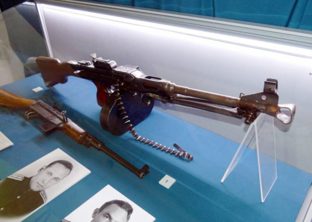 发射手枪弹的机枪,二战苏联lad轻机枪