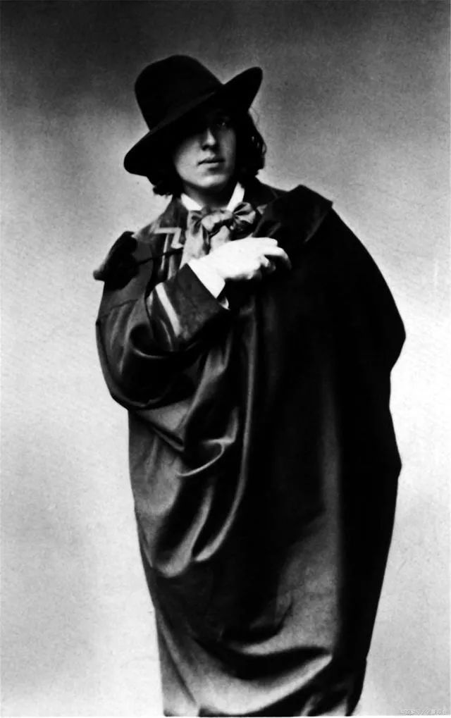 王尔德:才貌出众的人多半在劫难逃