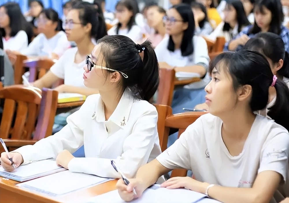 安徽某高校为学生提供留校机会，结果没人报名，学生：不想当保安 第7张