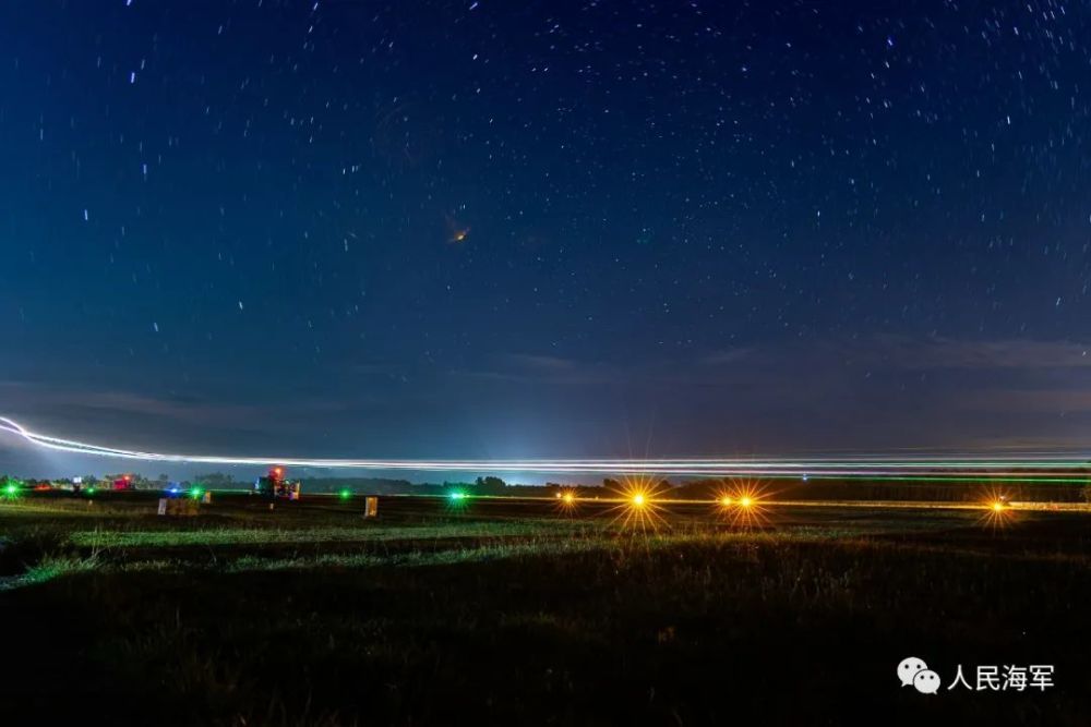 枕戈待旦！直击海军航空兵跨昼夜飞行训练