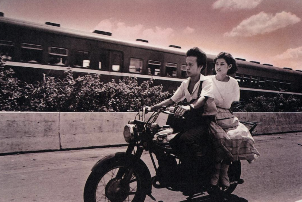 被贾樟柯追捧和模仿，侯孝贤的作者型电影为什么被很多人喜欢？