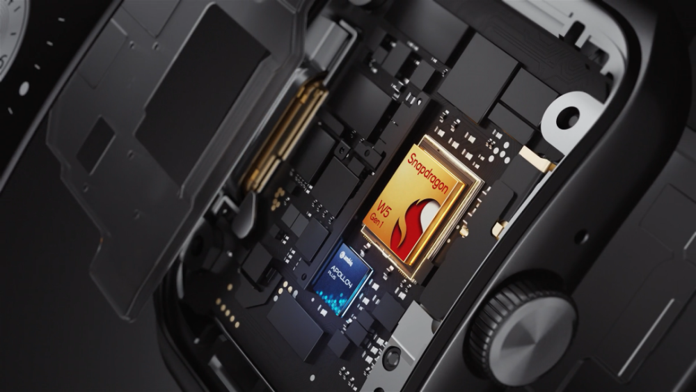 oppo watch 3 系列标配双芯片,大核芯片采用了骁龙 w5,小核芯片则是与