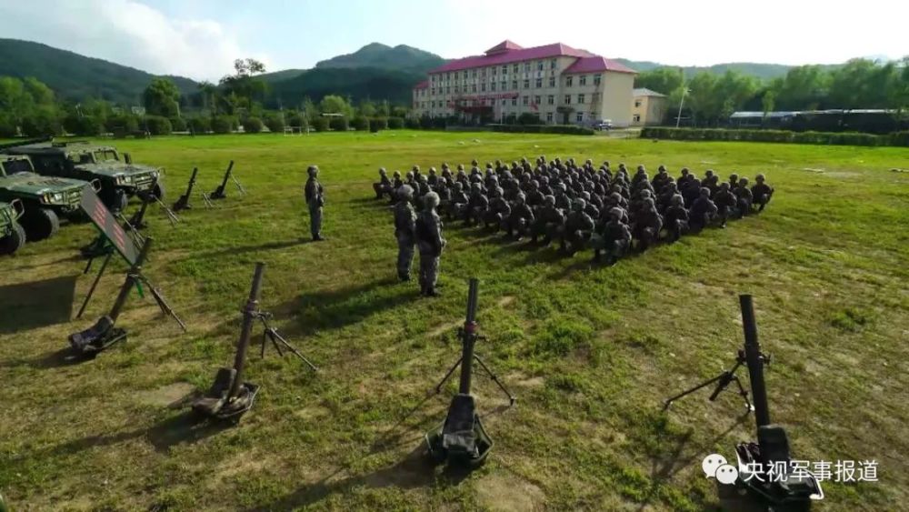 【全面锻造新时代过硬基层】构建新时代官兵关系凝聚能打胜仗的战友情谊