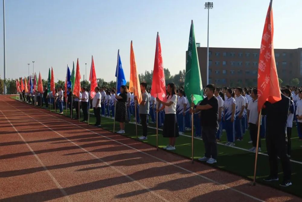 金塔县中学举行2023届高考倒计时300天誓师暨高三冲刺动员大会