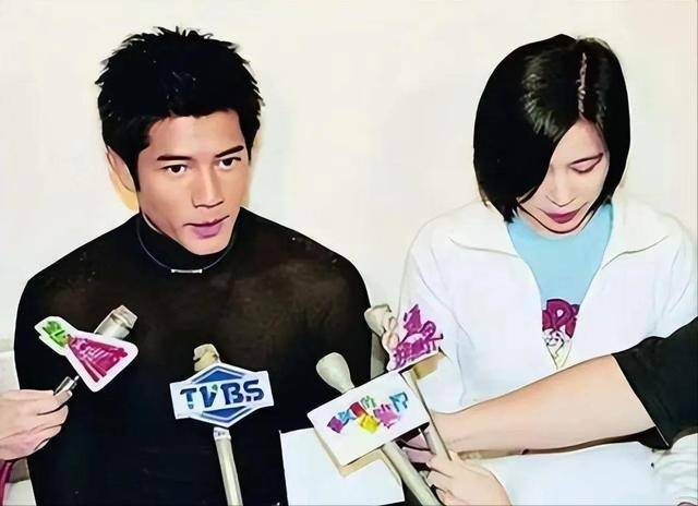 陪伴郭富城29年,61岁仍未婚,眼睁睁看着他娶别人,梁美薇图啥?插图18