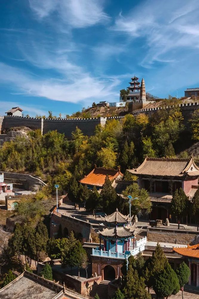 一个来自天国的地方弥漫佛光灵气01也不要小看县城的光芒.