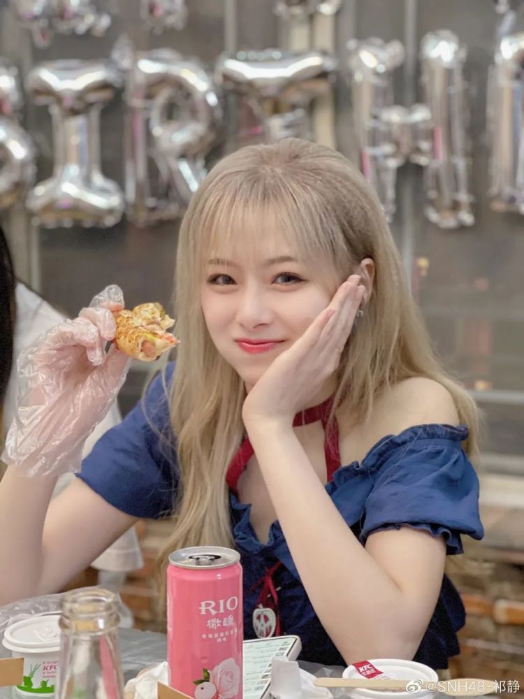 "哥姐双全"的爱豆祁静,又出了个女版丁泽仁_腾讯新闻