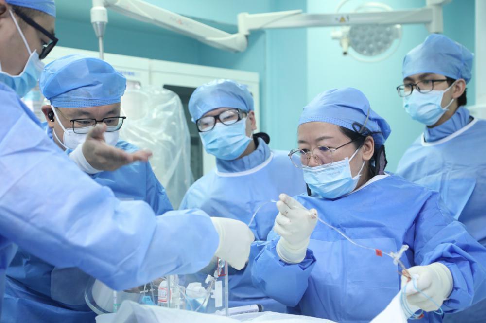 暨大附一院开展钇90微球精准治疗肝癌_腾讯新闻