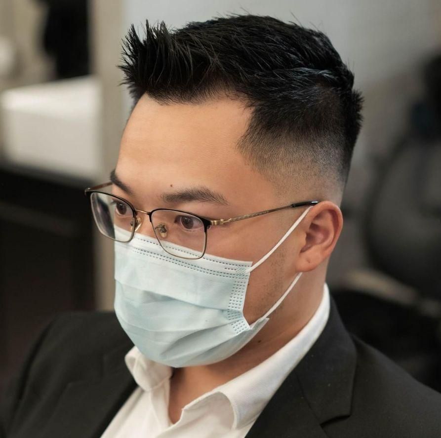 男人过了40岁,少留这2种"油腻发型",多剪另外3种,清爽更有型插图3