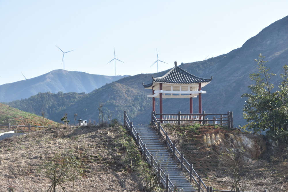 新华社记者 白田田 摄湖南省衡阳市水口山一家铅冶炼厂内放置了一个