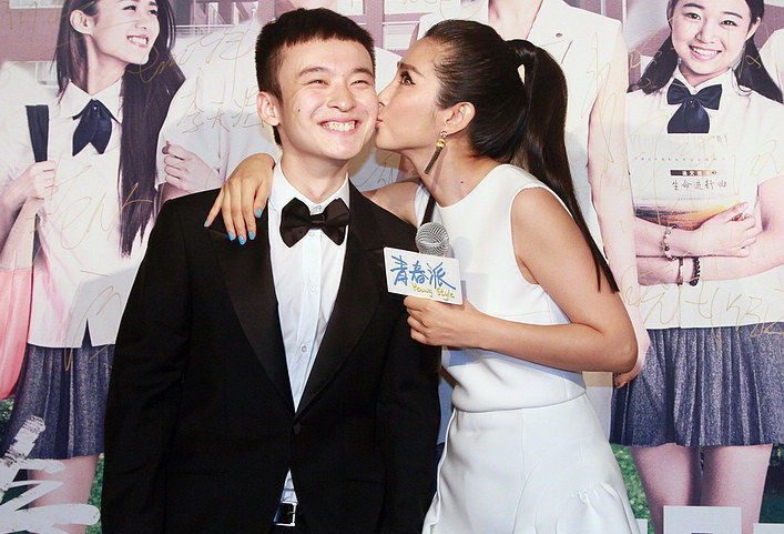 7年后再看董子健和孙怡结婚5年没办婚礼两个人早就装不下去了