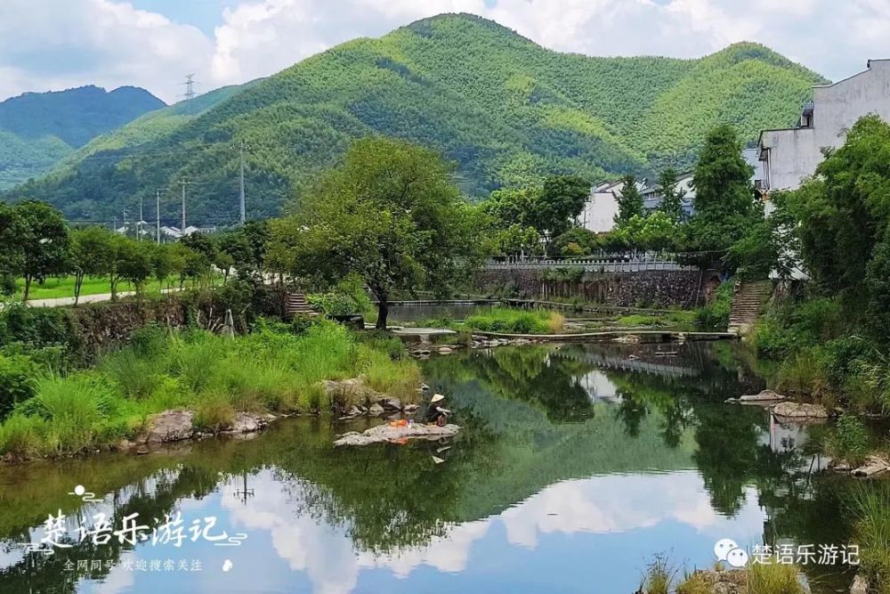 除了這兩個村子,大堰鎮還有許多古村落,它們均有悠久的歷史,卻各具