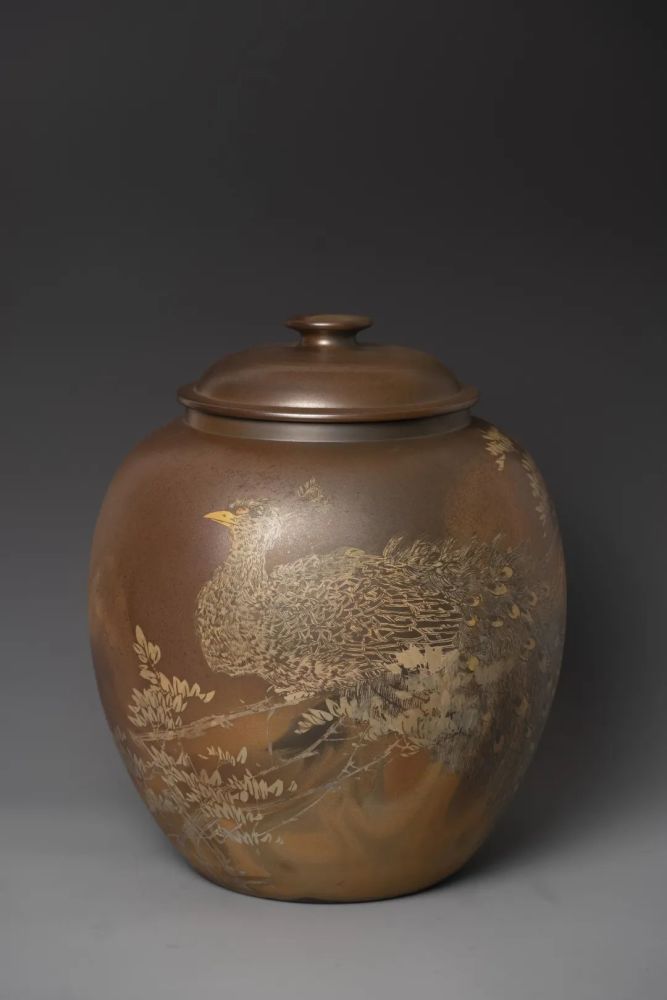 《孔雀窑变罐》建水紫陶 2020年田静1977年生于云南省建水县.