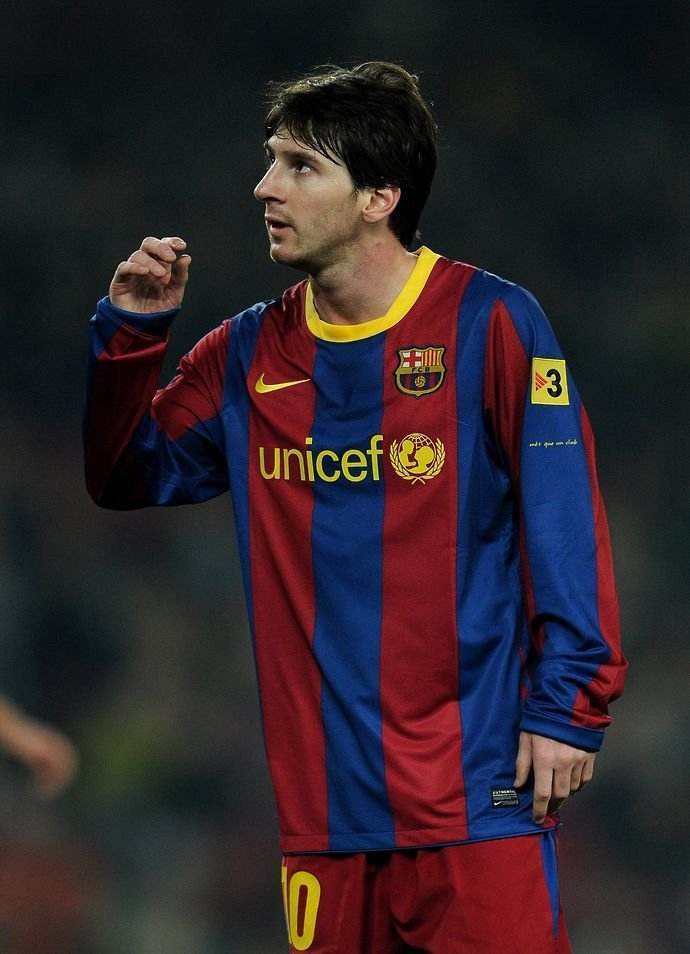 姆巴佩:梅西年轻的时候无法接近!当时强如c罗同样追不上梅西!