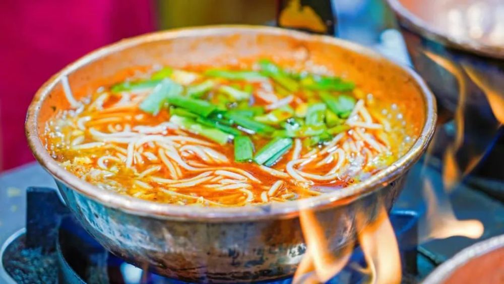 乐享云南|美食·昆明小锅米线_腾讯新闻