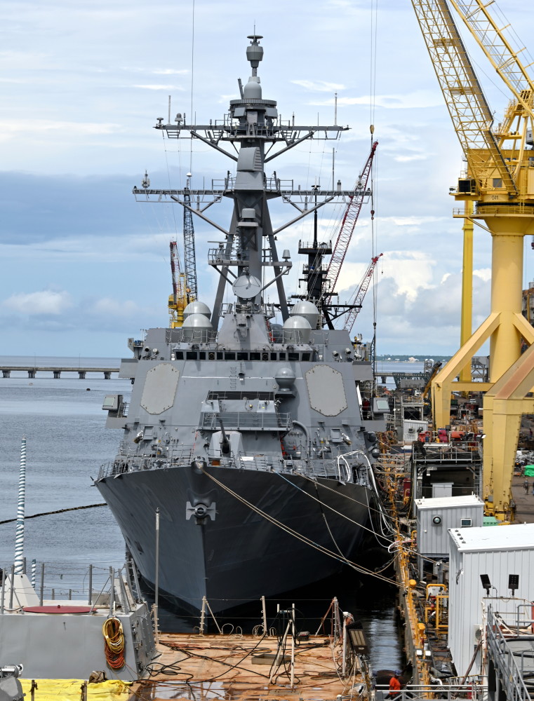 没服役却已锈迹斑斑,首艘伯克3驱逐舰进展缓慢,有源相控阵已装