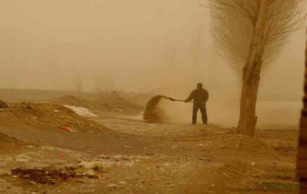 我国唯一被两大沙漠包围的县城90的土地荒漠化一度差点被沙漠吞噬