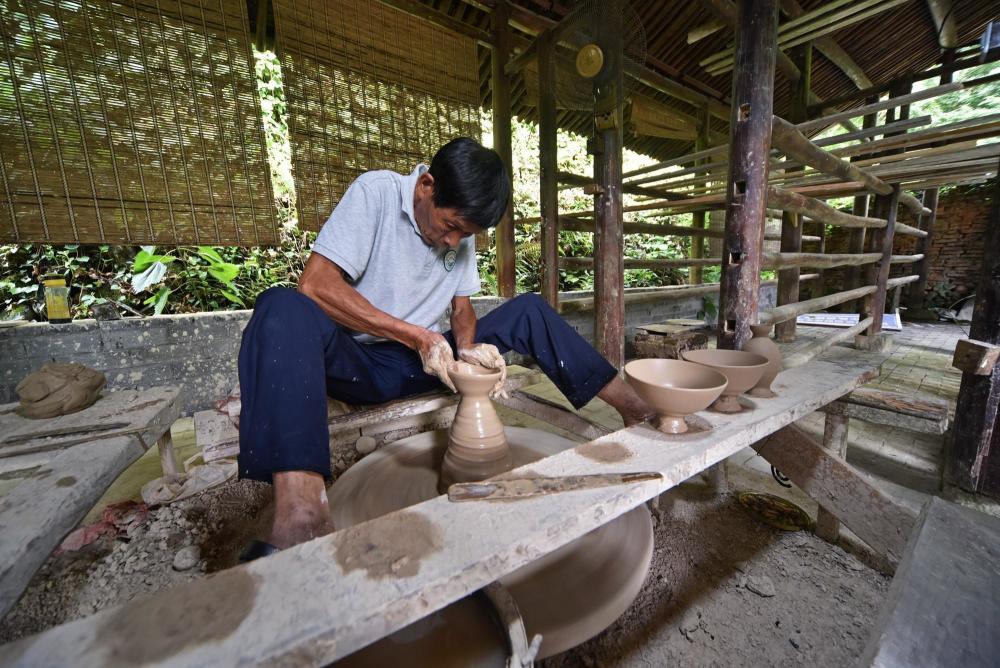 溫州蒼南有座古村曾是萬人瓷器工廠如今成為寶藏旅遊地