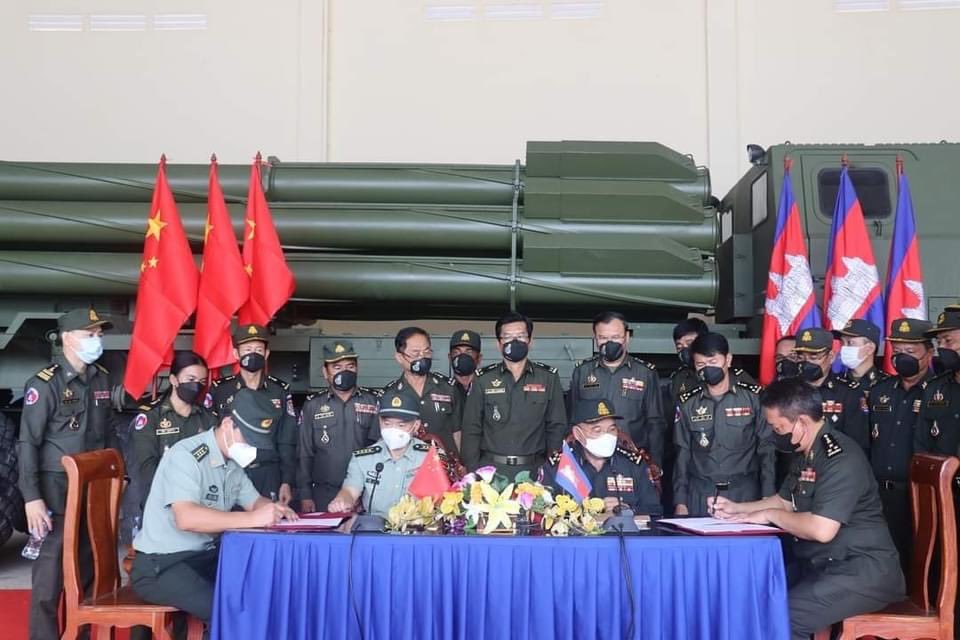 柬埔寨正式接受中国远程火箭炮大伊在人线香