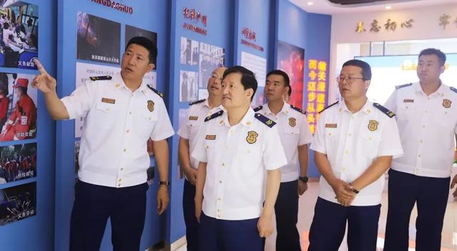 森林消防局政治部郭小平主任带工作组赴黑龙江省森林消防总队开展年轻