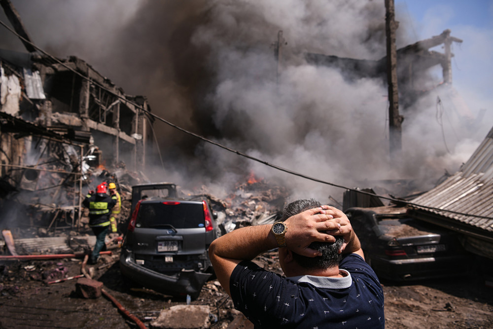 亚美尼亚首都一购物中心发生爆炸至少两人死亡