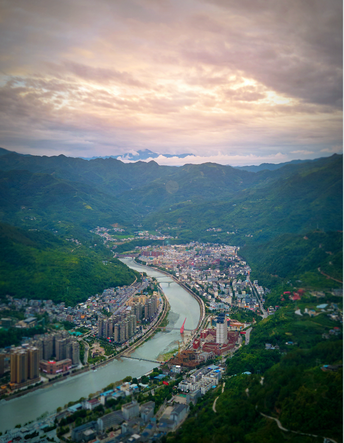 瞰平武:涪江静流 小城如画