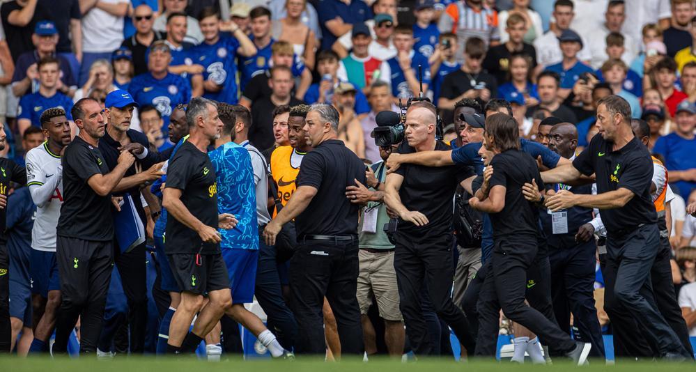 英超西北伦敦德比从场上热闹到场下_腾讯新闻