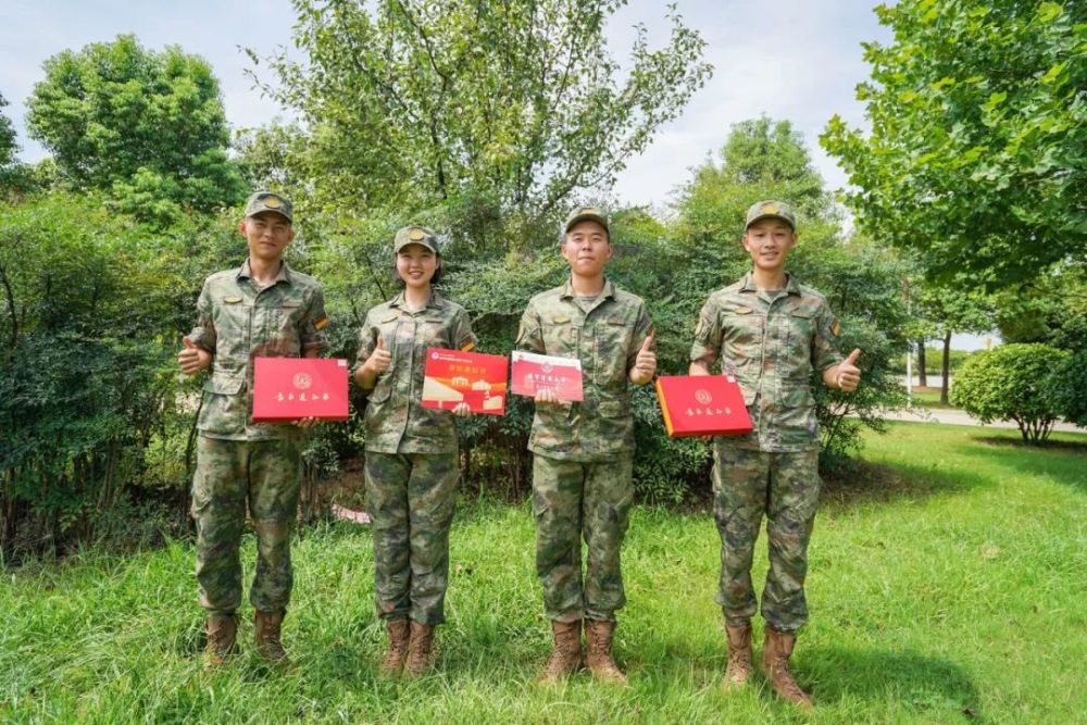 《强军，这十年》第五集：科技强军人才强军