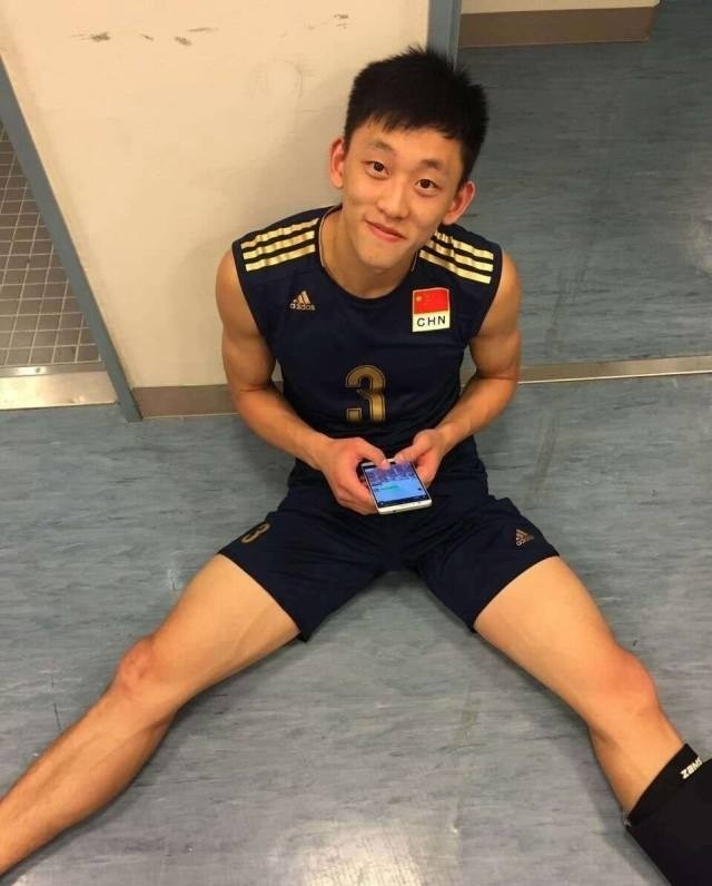 矮个俞元泰发威发扣拦垫皆出色谁能成为中国女排的俞元泰