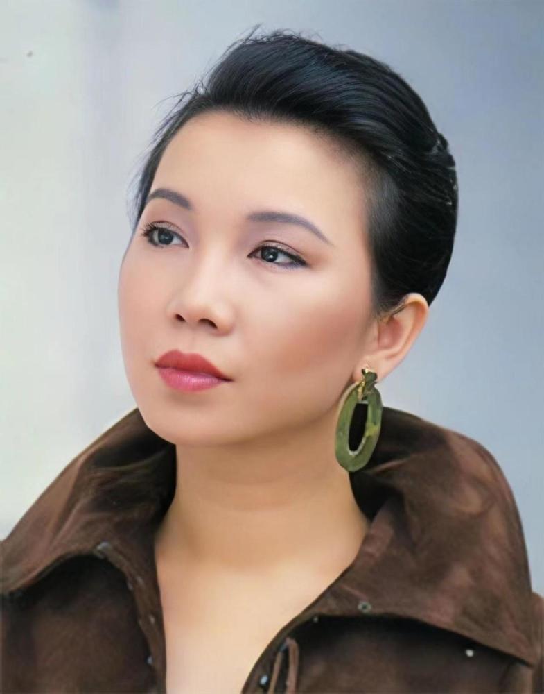 苏芮:有过两次破败的婚姻,离婚后不再相信爱情,甘做单亲妈妈_腾讯新闻