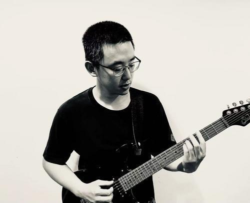 许文君:我是一个手捧空花盆的孩子