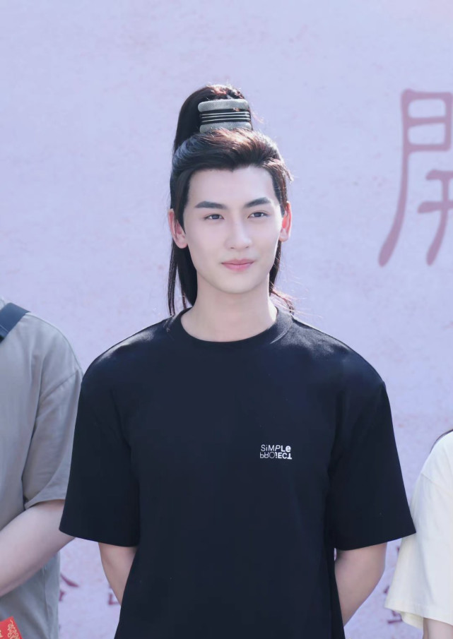 不守男德的黄俊捷复出,新剧《如意客栈》开机,搭档同公司女艺人_腾讯