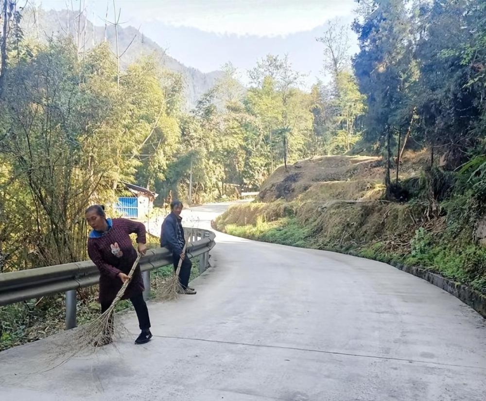 中坝村产业兴村庄美