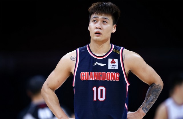 赵睿收到澳洲冠军墨尔本联报价,投资人主教练已与他电话会议