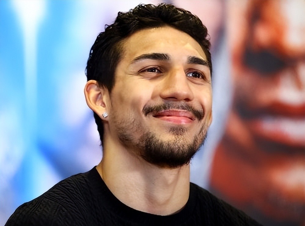 赛后总结小特奥菲莫洛佩兹也许确实应该早点升入超轻量级