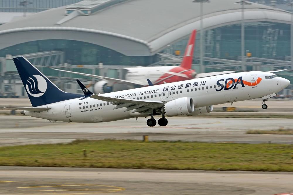 集体家里蹲,禁航令下趴在地面等待裁决的中国民航的波音737max8_腾讯