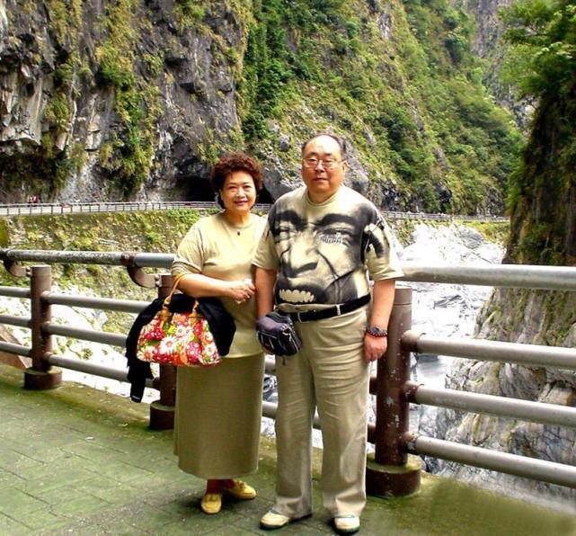 歌唱家朱逢博:丈夫离世后,守着骨灰生活14年,如今生活现状怎样