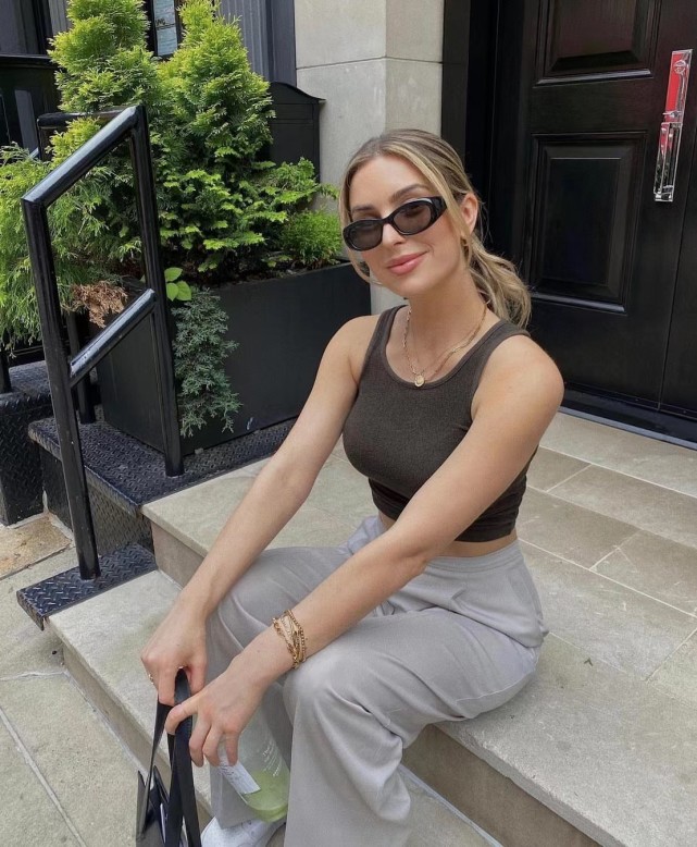 太阳后卫沙梅特人生赢家效力争冠队从未摆烂女友晒度假照神似谷爱凌