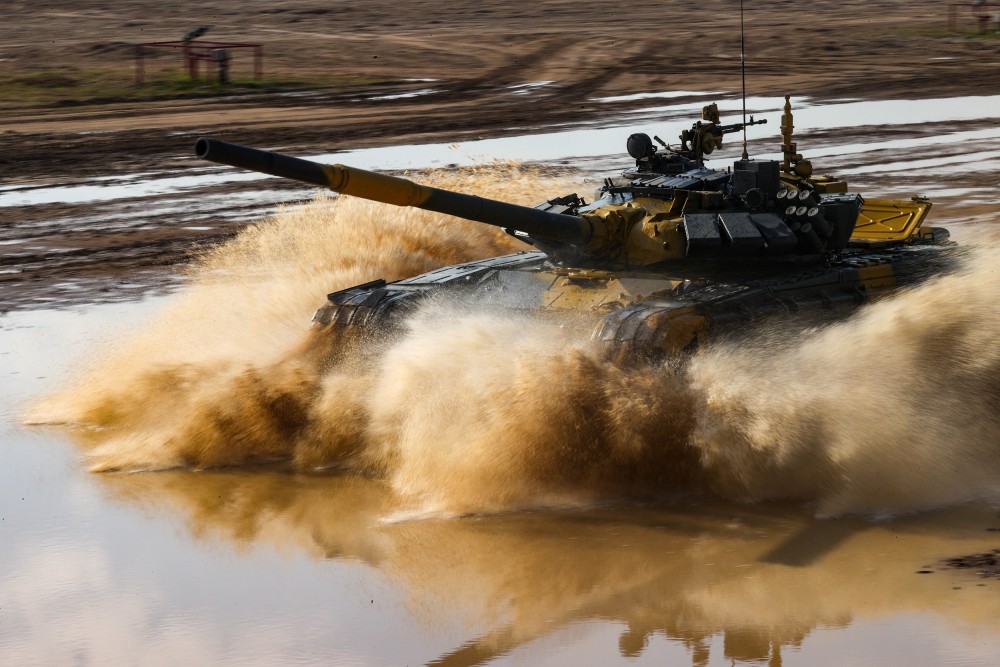 俄罗斯举办2022国际军事比赛，中国96B坦克亮相赛场