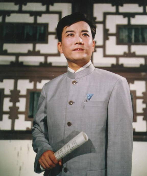 国家一级演员陆敬业去世享年76岁最后露面时学生蹲桌下敬酒