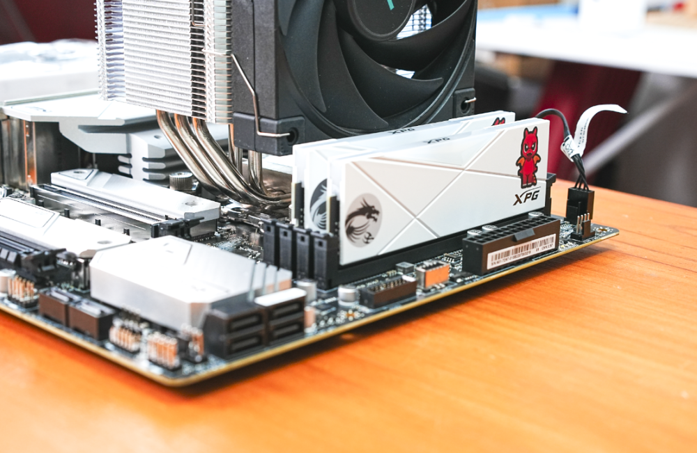 12代非k处理器的巨豪华座驾微星b660迫击炮max上手体验