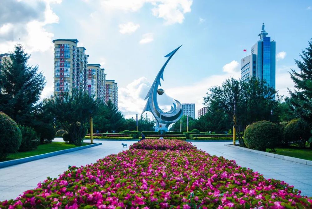 街拍德惠丨秋日 城市花园_腾讯新闻