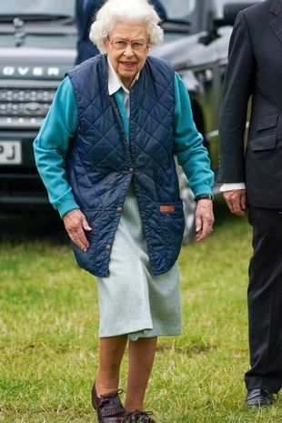 英国女王穿鞋有讲究 用独特技巧应对新鞋磨脚